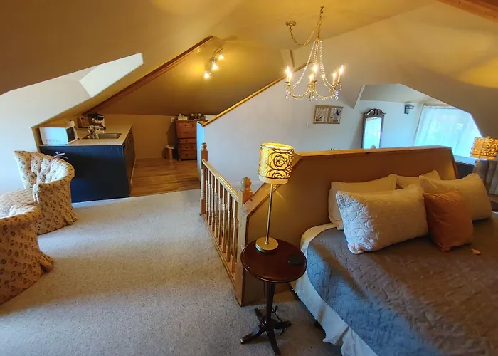 Stonewater Manor B&B